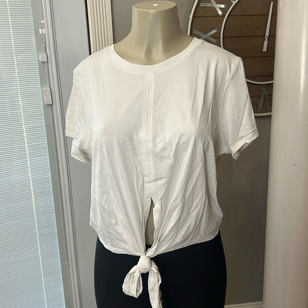 Lululemon - Picture 1 of 4